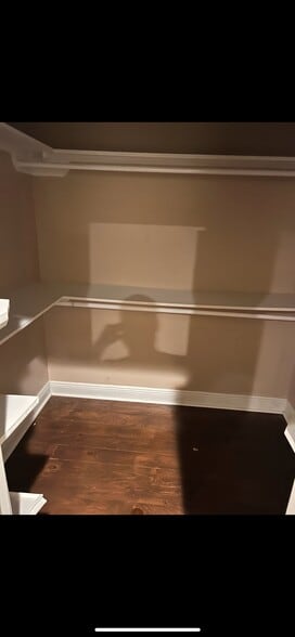 Building Photo - 5560 Maple Ridge Dr