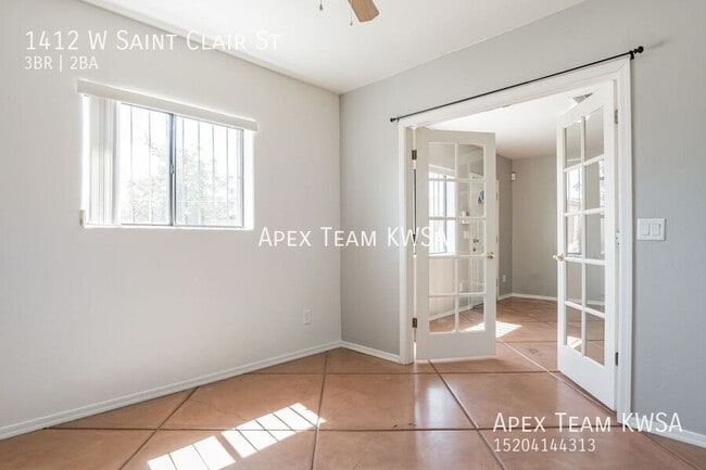 Building Photo - 1412 W St Clair St