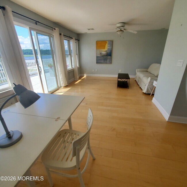 Building Photo - 754 Ocean Ave