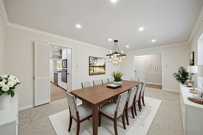 Building Photo - 9631 Philmont Dr