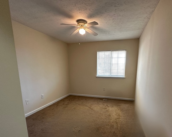 Building Photo - Leasing for November 2025 !