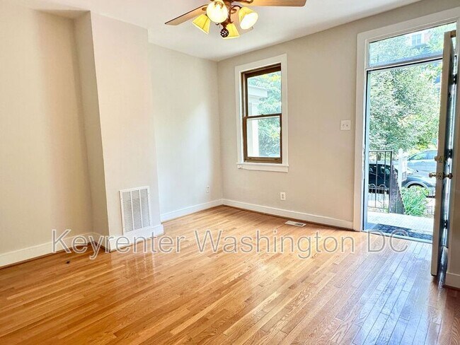 Building Photo - 1528 8th St NW