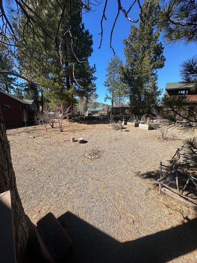 Building Photo - Long Term Glenshire Rental 3 Bed, 2.5 Bath 3 Car Garage