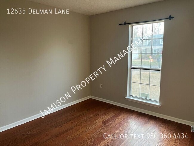 Building Photo - 12635 Delman Ln