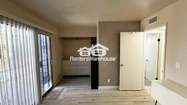 Building Photo - 6020 Carmen Blvd