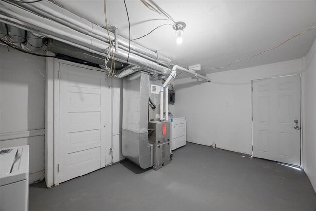 Building Photo - 4100 Howley St