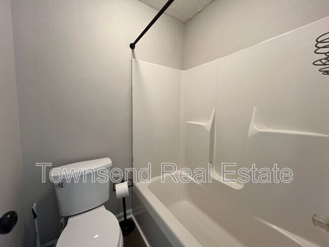 Building Photo - 7126 Kearny Ave