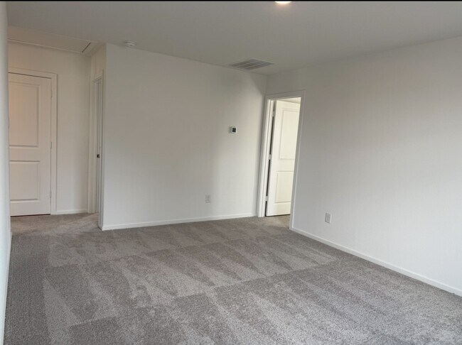 Building Photo - 12507 Mountain Daisy Rd