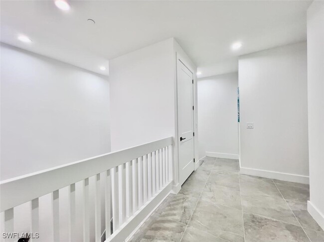 Building Photo - 5865 Shell Cove Drive