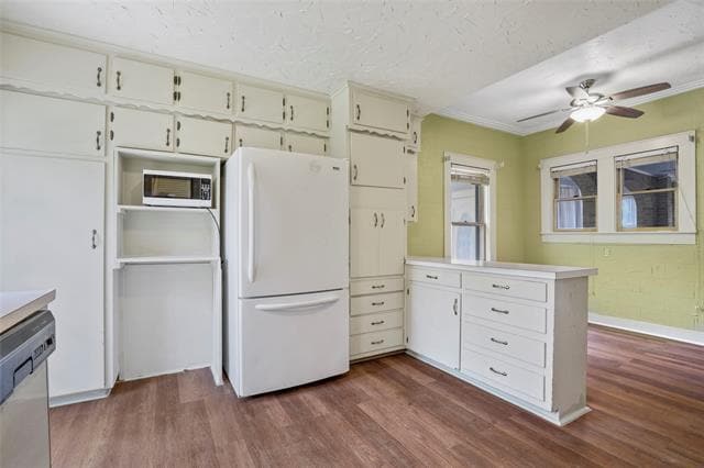 Building Photo - 2625 S University Dr