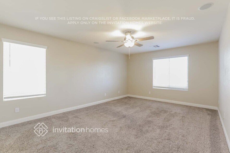 Building Photo - 10870 Fishers Island St