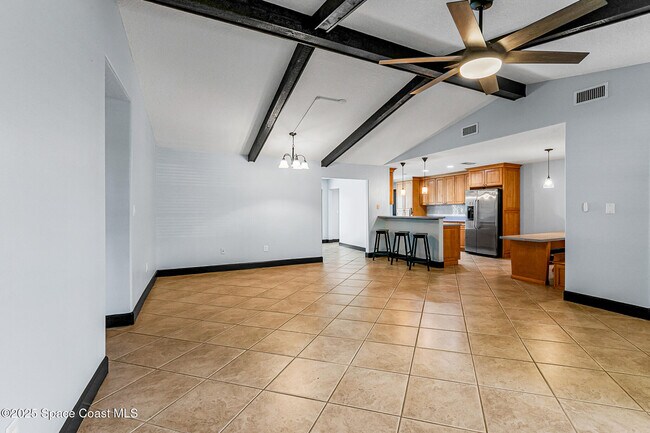 Building Photo - 915 Kenmore St NW