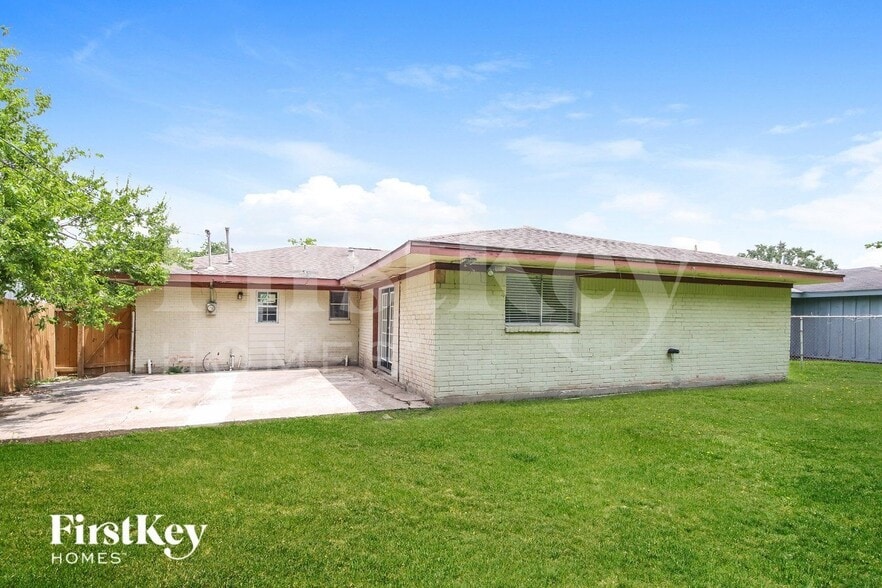 Building Photo - 5210 Greylog Dr