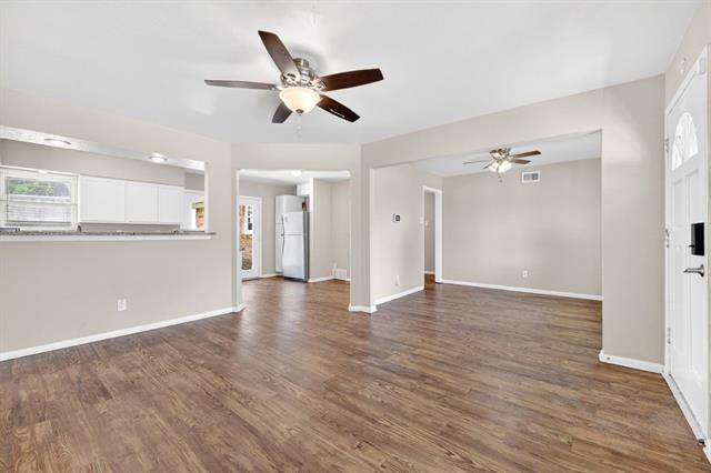 Building Photo - 2539 Hillsboro Ave