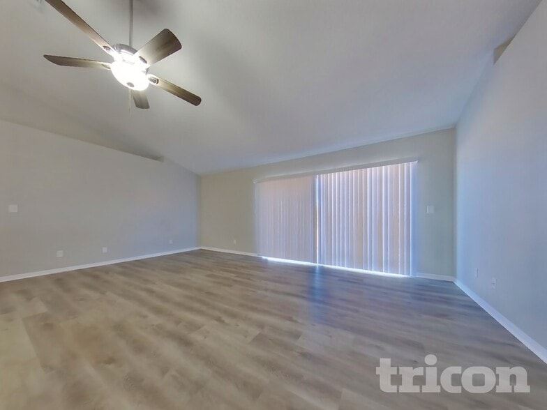 Building Photo - 1026 Sandhill St