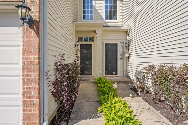 Building Photo - 17578 Gilbert Dr