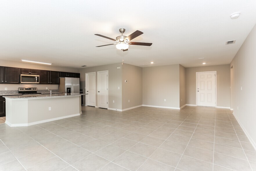 Building Photo - 9155 Joannes way