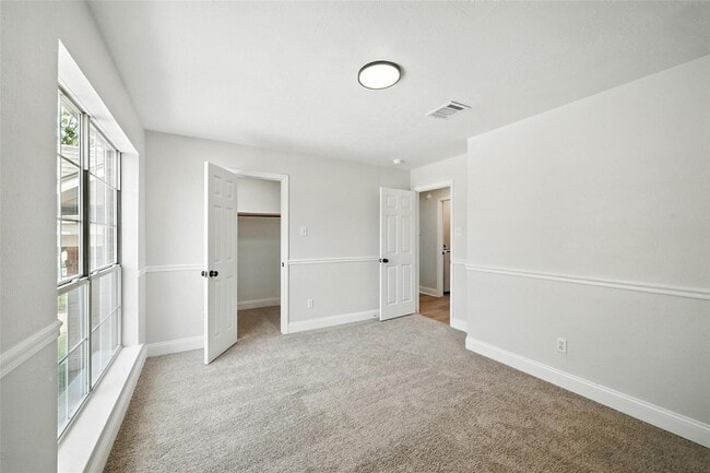 Building Photo - 14827 Carolina Falls Ln