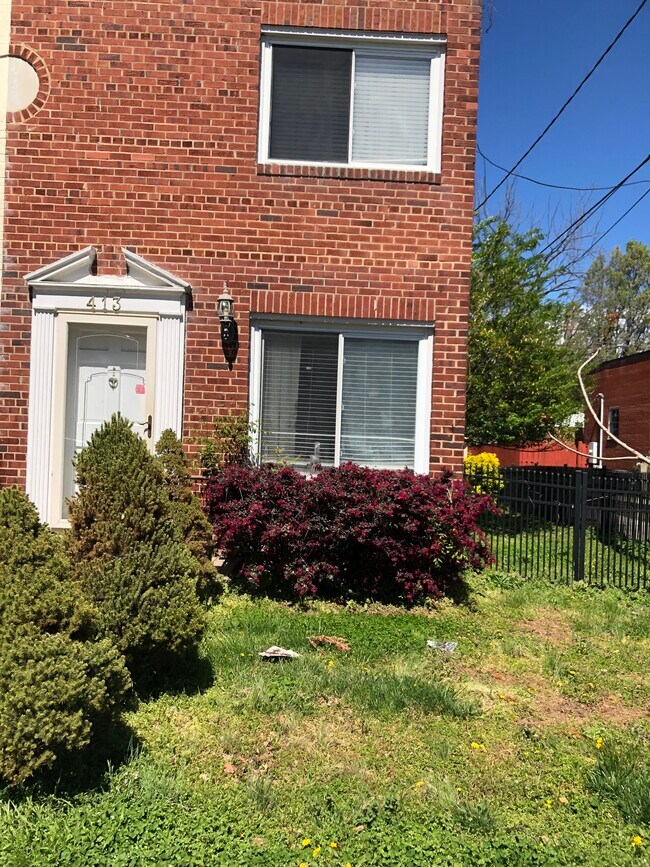 House-End unit townhouse - 413 Gibbon St