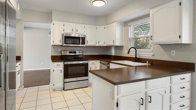 Building Photo - 6925 Red Fox Trail