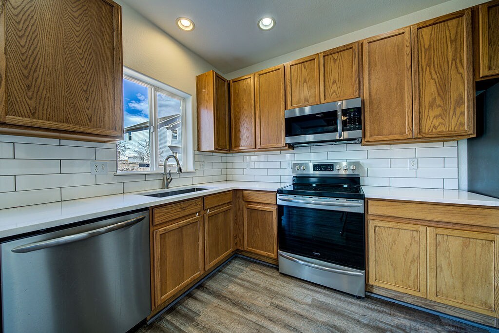 Kitchen - 12643 Pine Valley Cir