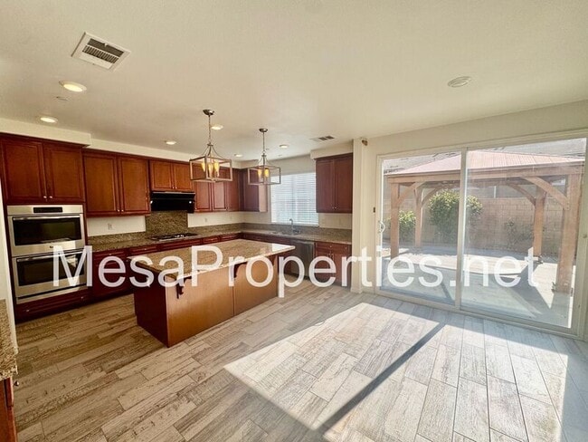 Building Photo - 13187 Oatman Dr