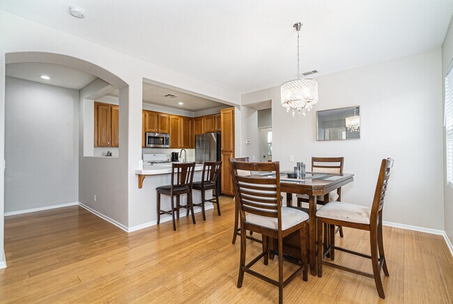 Building Photo - 2735 Brighton Ct