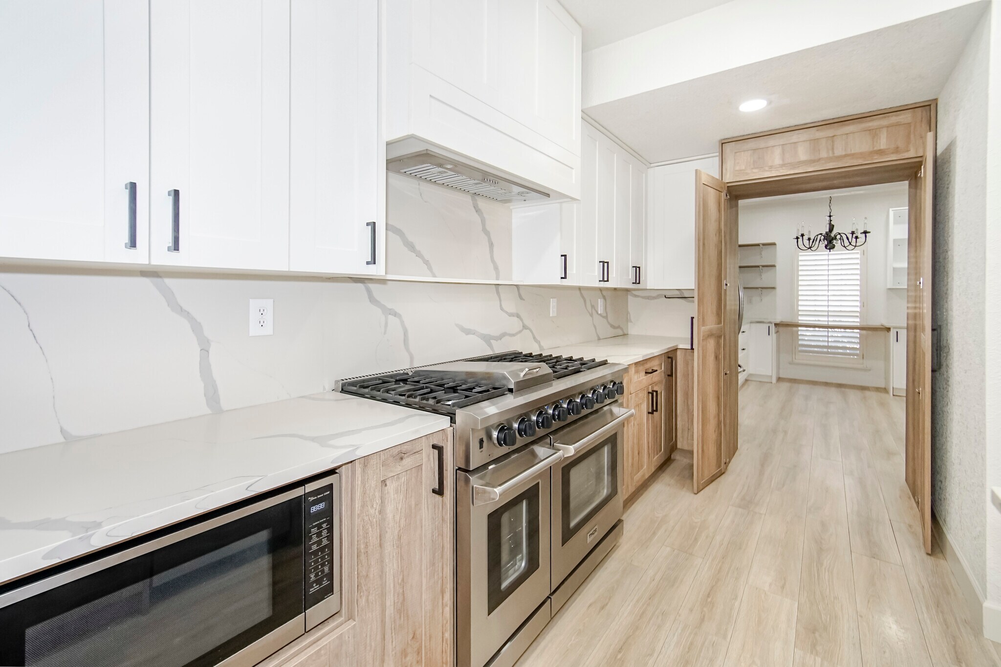 Building Photo - 918 Bella Cumbre Dr