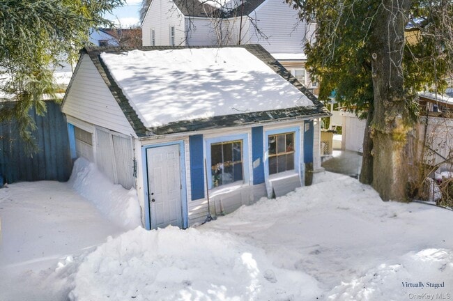 Building Photo - 156 Madison St