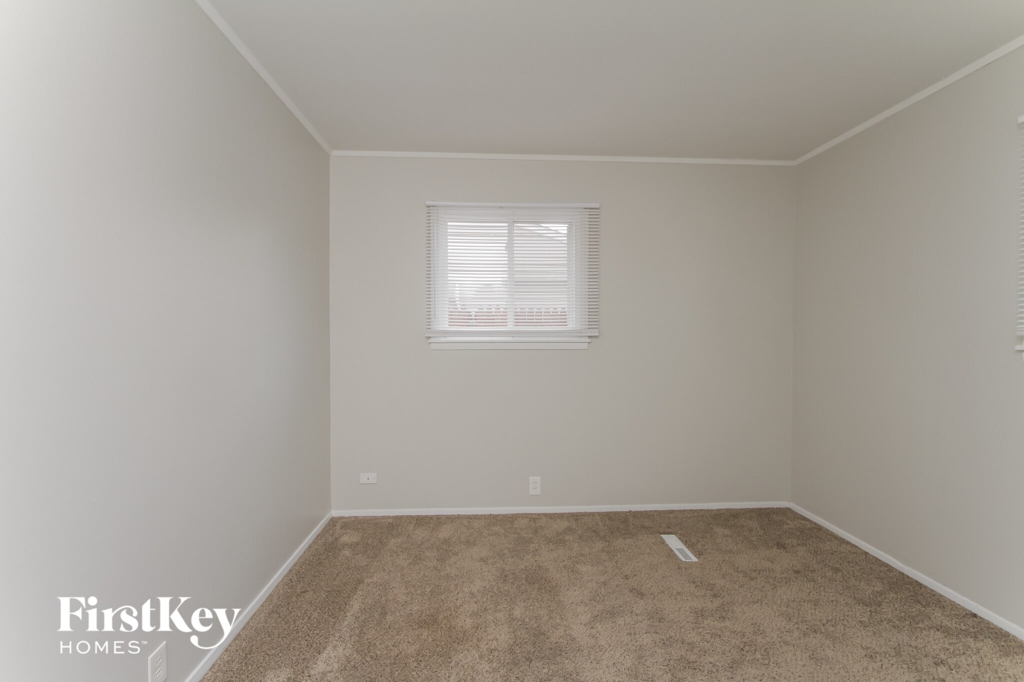 Building Photo - 21 Thrush St