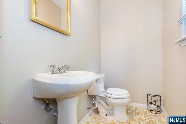 Building Photo - 19 Southwynde Dr