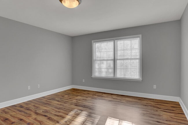 Building Photo - 12 Lismore Pl