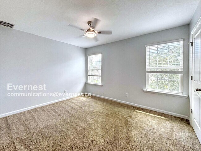 Building Photo - 2451 Caney Oaks Dr E