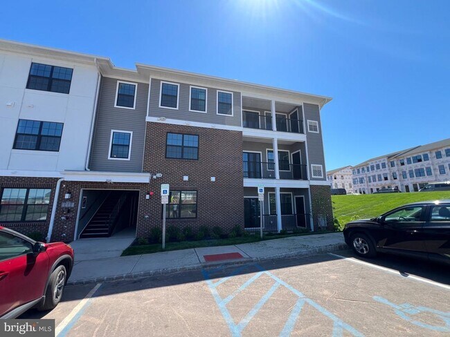 Building Photo - 2208 Jacob Francis Wy