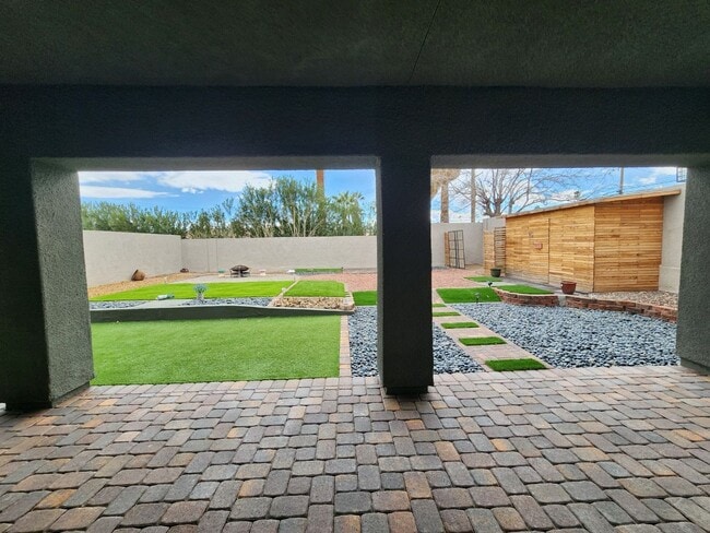 Building Photo - Single Story with Casita