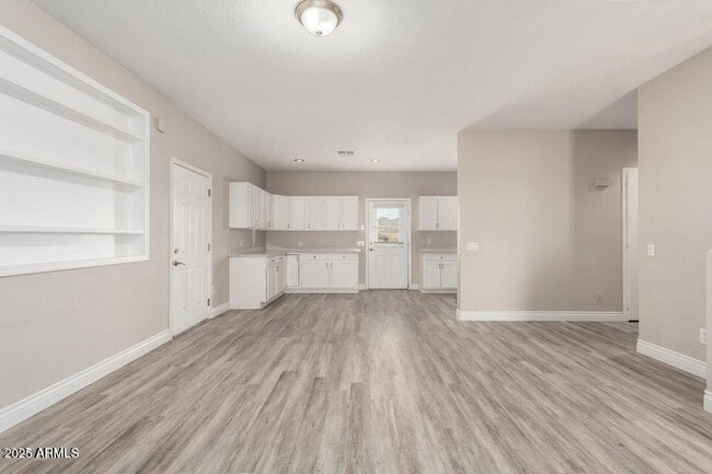 Building Photo - 1819 W Joy Ranch Rd