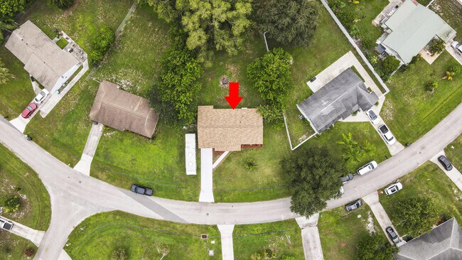 Building Photo - 232 SW Kimball Cir