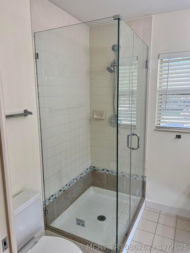 Building Photo - 3119 Kingston Ct