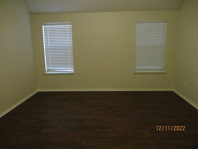 Building Photo - 5144 Waterview Ct