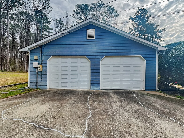 Building Photo - 65 Homeport Dr