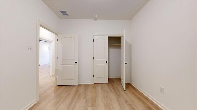 Building Photo - 1023 Pecan Harvest Dr