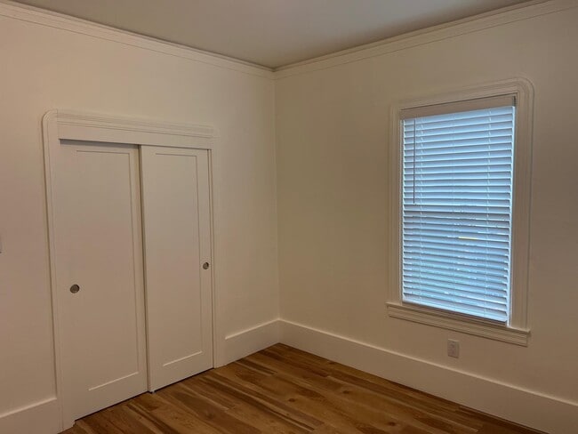 Building Photo - 708 N L St