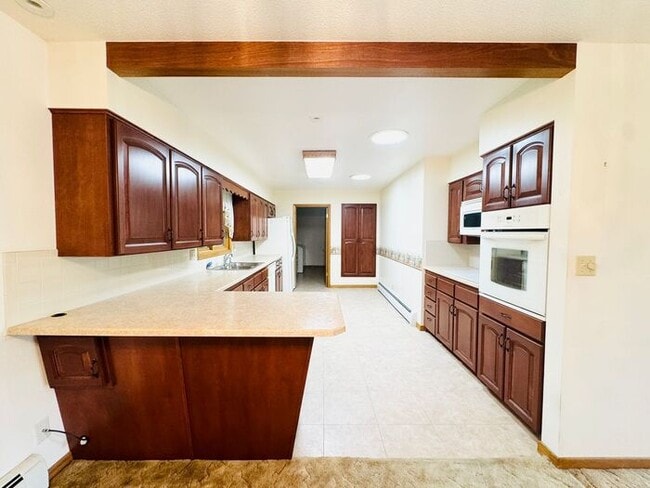 Building Photo - 4 Bedroom - 2 Bath Ranch Style Home with 2...