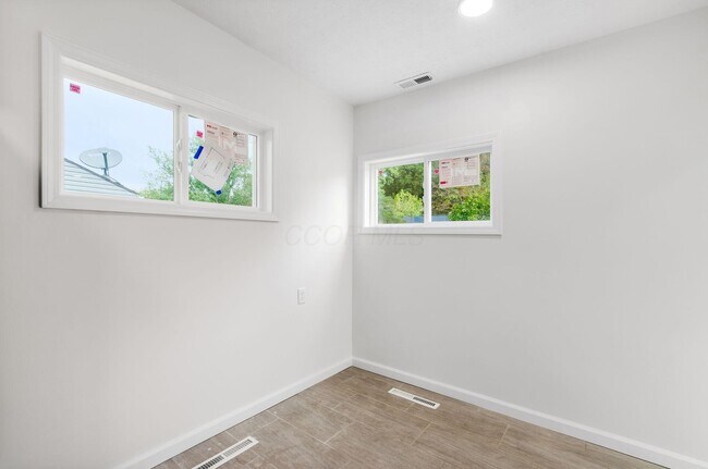 Building Photo - 2263 Dawnlight Ave