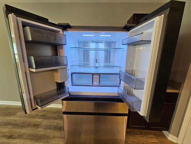 Building Photo - Well Maintained Home  Built in 2019