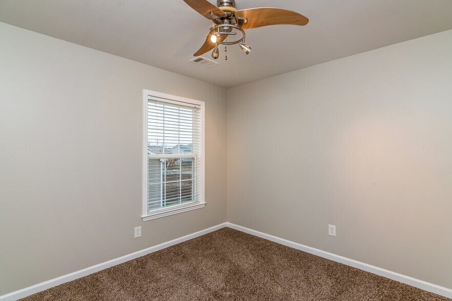 Building Photo - 1719 Eagle Trace Dr