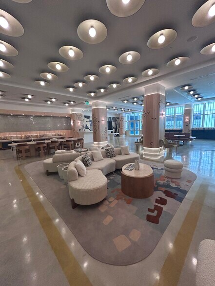 Building Photo - 1940 NW 2nd Ct