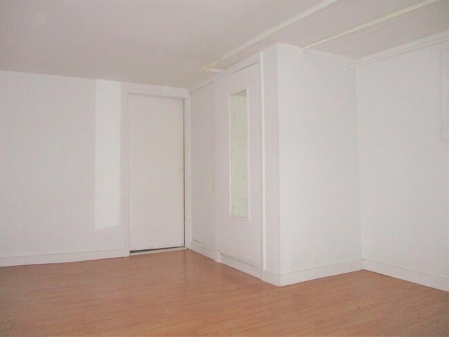 Building Photo - 63 Arlington St