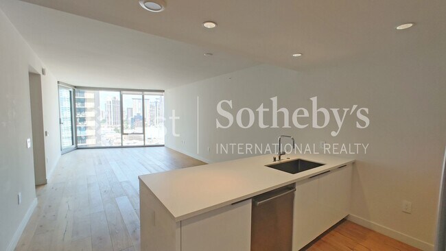 Building Photo - Ae'o #1909  |  Honolulu, HI