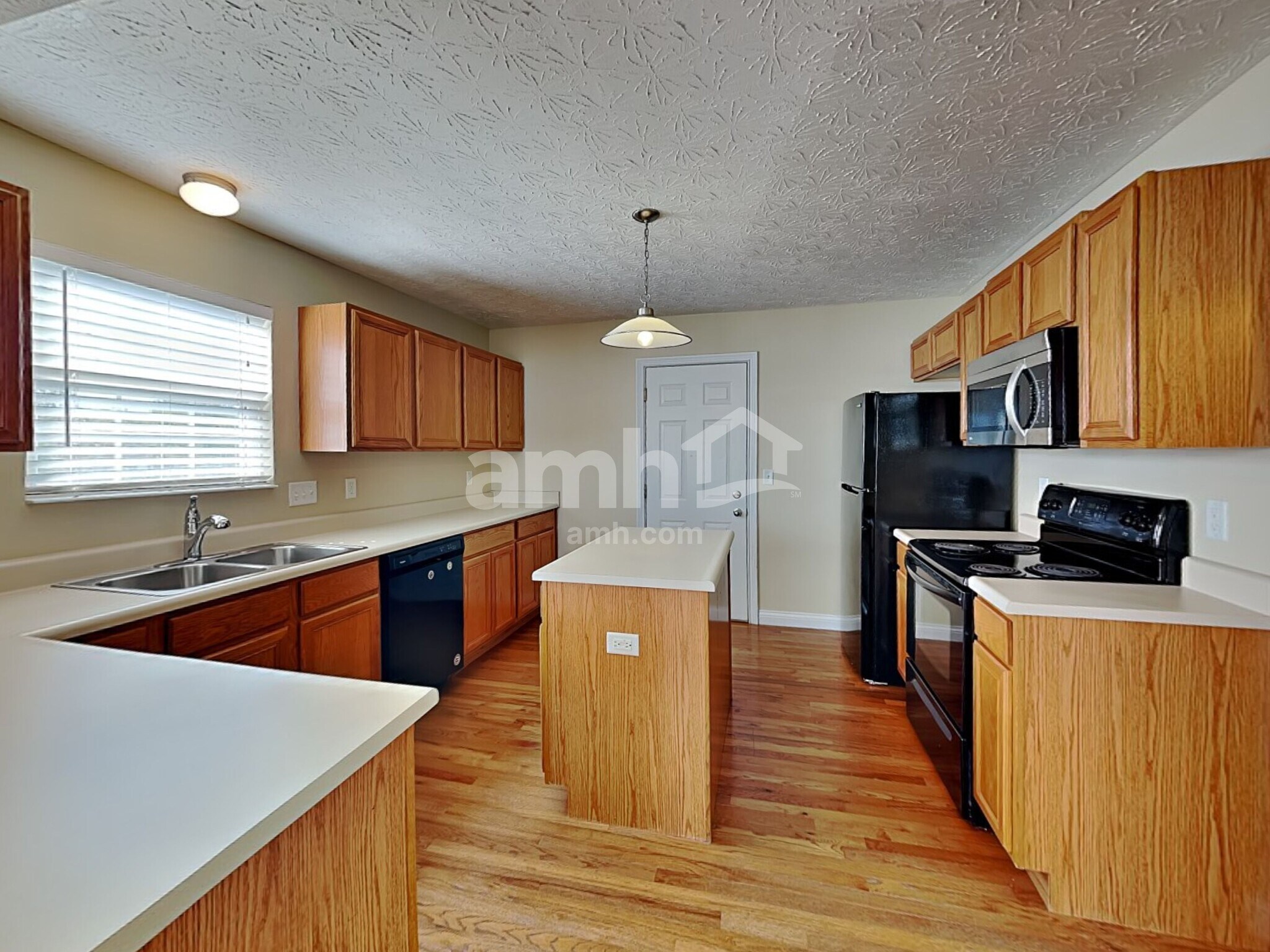 Building Photo - 10408 Lynchburg Dr